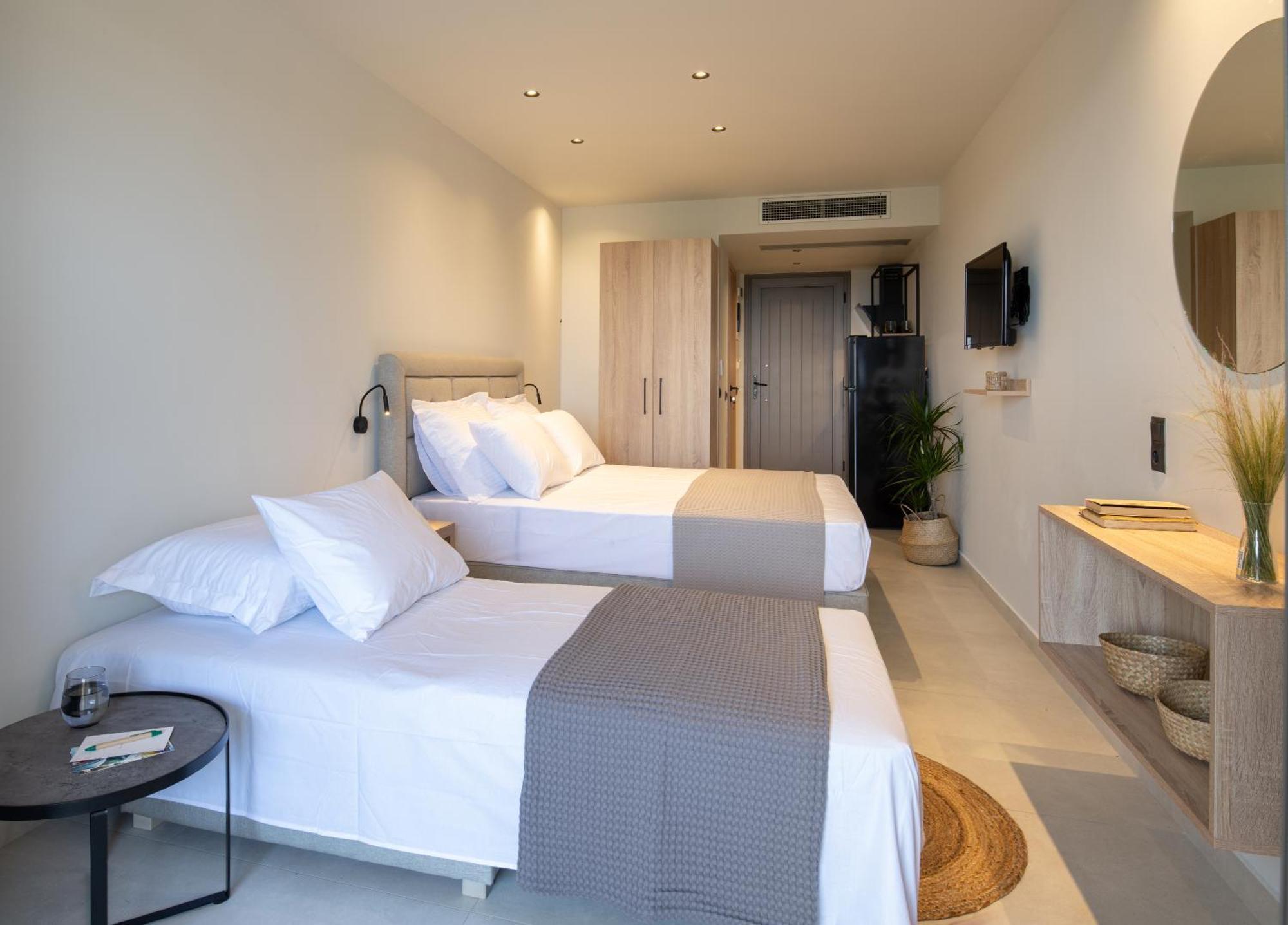 Melian Suites Nikiti  Zimmer foto